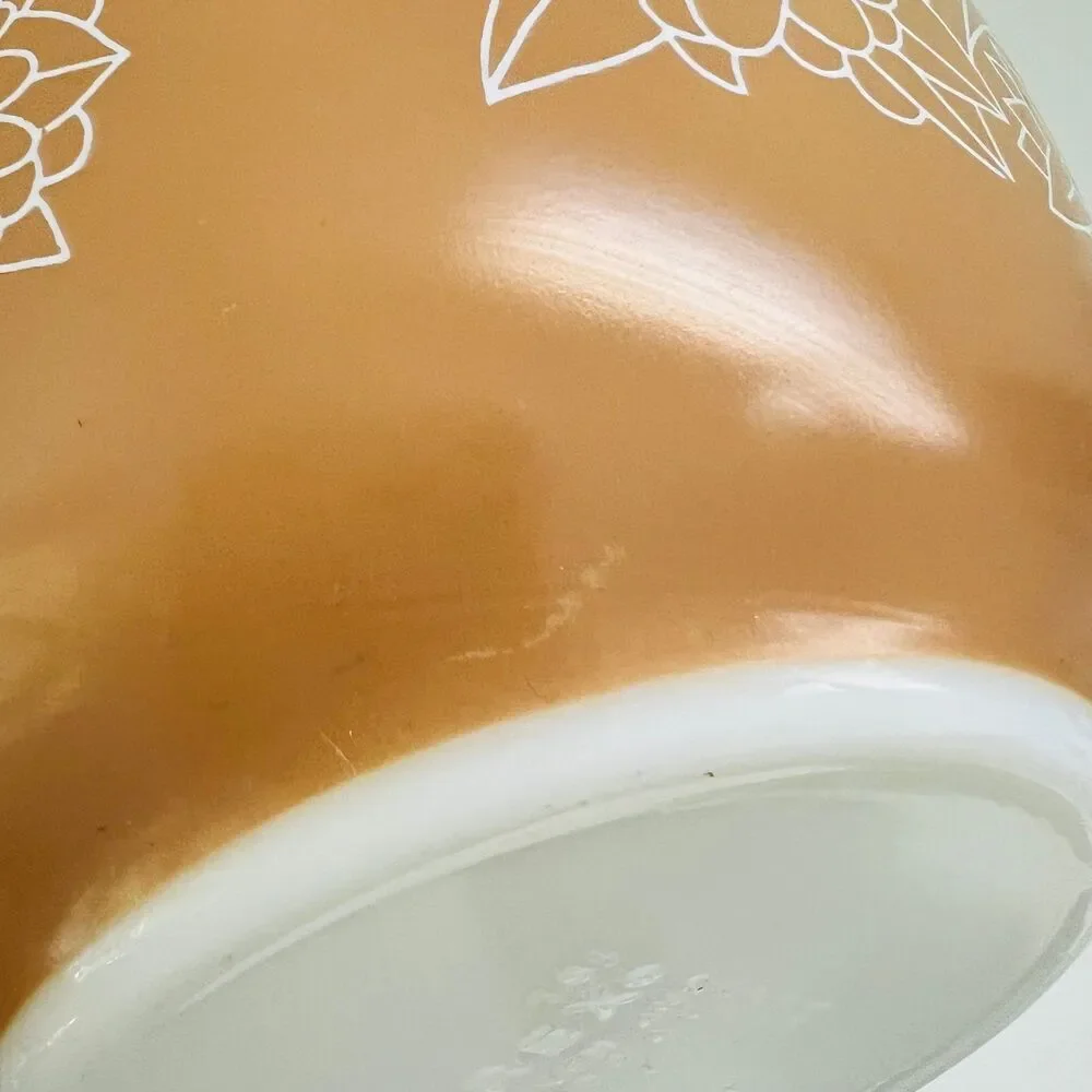 PYREX Brown White Woodland 402 Mixing Bowl 1.5 Qt